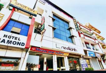 Hotel Neelkanth , Bhopal has Balcony rooms