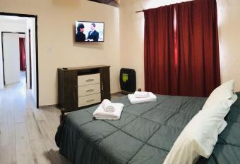 El Cantar de los Pajaros has Balcony rooms