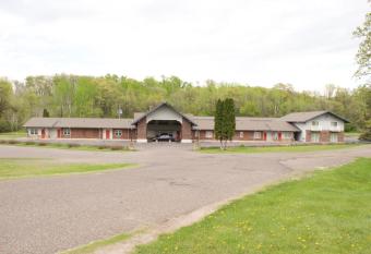 Amerivu Inn & Suites - St Croix Falls has Balcony rooms