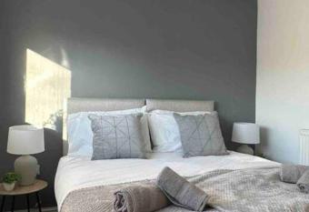 Spacious One-Bedroom in St. Helens allows 18 year olds to book a room