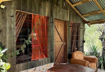 Rustico Rio Celeste has Balcony rooms