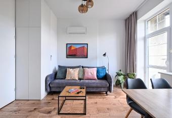 CityCenterApartments/M32/6 has Balcony rooms