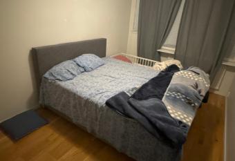 Nice room allows 18 year olds to book a room