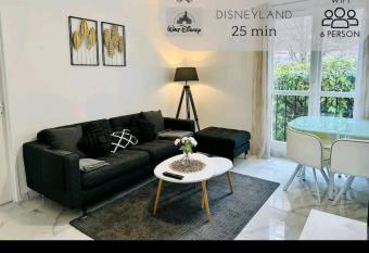 Apparemment Familiale ,3 chambres, 6 Personnes, Proche JO-2024, Paris, Disneyland allows 18 year olds to book a room