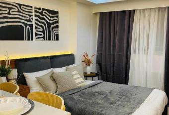 La Luna I - Instax, Netflix, Boardgames & Karaoke has Balcony rooms