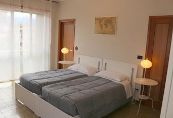 EasyRoom Schio has Balcony rooms