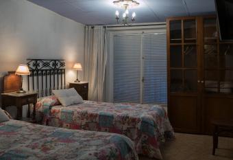 Hostal los Aromas has Balcony rooms