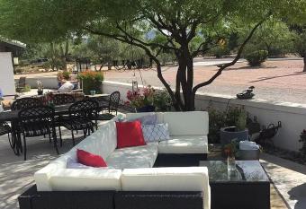 Luxurious 4-bedroom home in Scottsdale has rooms with a private hot tub