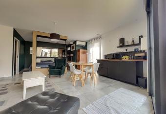 LA VIGNERAIE allows 18 year olds to book a room