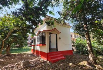 Amro Kunja Homestay has Balcony rooms