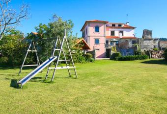 Dias House has Balcony rooms