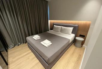 BlueMotion - TwinBedroom   2 allows 18 year olds to book a room