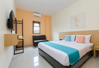 Sans Hotel Cibanteng Dramaga Bogor allows 18 year olds to book a room