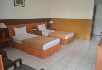 HOTEL ANEKA BARU has Balcony rooms