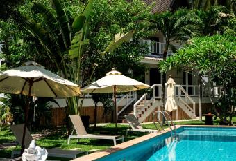 Koh Samui Resort & Restaurant - Villa Giacomelli allows 18 year olds to book a room