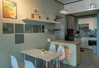 Modern Comfy Suite Room-9Pax has Balcony rooms