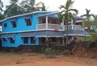 HostelVK Gokarna has Balcony rooms