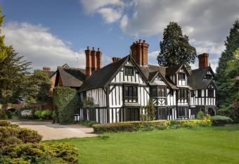 Nailcote Hall allows 18 year olds to book a room