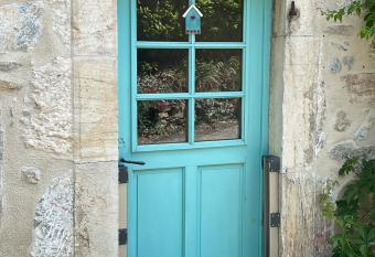 Moulin de l   Arcas has Balcony rooms