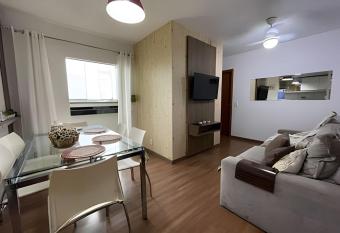 O  sis em Pi  arras: 300mts da praia| 2 dorm| AC has Balcony rooms