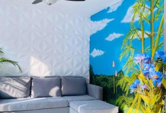 Hermoso Apartamento con Piscina en Pereira has rooms with a private hot tub