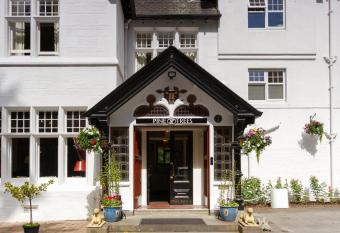 Pine Trees Hotel Pitlochry allows 18 year olds to book a room