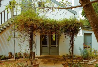 Wolvenhoek Vineyard Farmstead has Balcony rooms