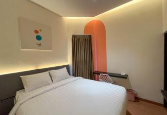 SANS Hotel Premiere Simpang Lima Semarang allows 18 year olds to book a room