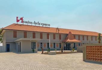 Swiss-Belexpress Rest Area KM 164, Cipali allows 18 year olds to book a room