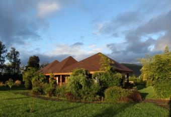 Mapuyampay Lodge Gastron  mico allows 18 year olds to book a room