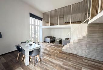 Palac Ane  ka B1 allows 18 year olds to book a room