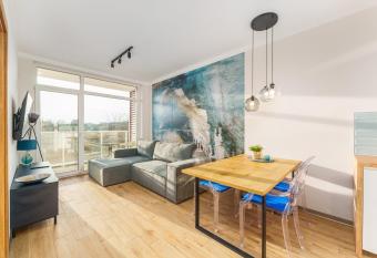 Apartament Ultramarine II by HolidaySun has Balcony rooms