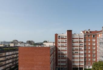 Lovely 66 m 2 steps from the city center has Balcony rooms