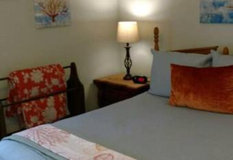 (null) allows 18 year olds to book a room