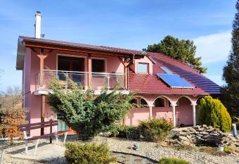 Apartm  ny - Vina  stv   Igor Herz  n has Balcony rooms