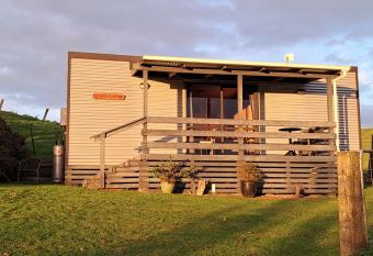 Crinkly Cottage allows 18 year olds to book a room