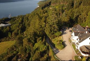 Craigdarroch Hotel allows 18 year olds to book a room