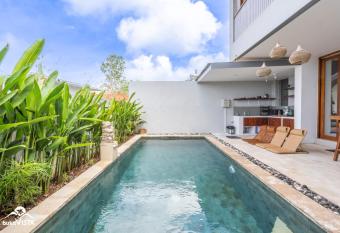 Villa Angin has Balcony rooms