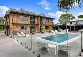 Starfish on Dudley has Balcony rooms