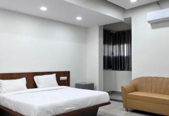 HOTEL KANHA INN has Balcony rooms