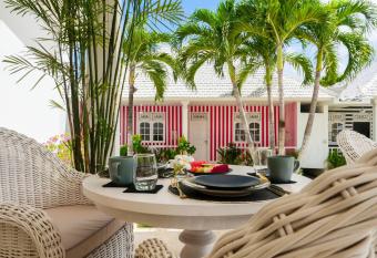 Ria Uluwatu, Tropical Chic Hotel has Balcony rooms