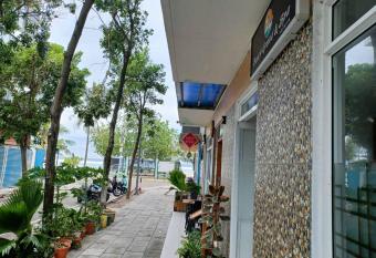 Beach Grand & Spa Premium allows 18 year olds to book a room