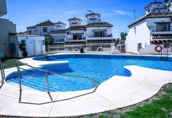 Casa Costa del Sol Beach&Golf,Marbella has Balcony rooms