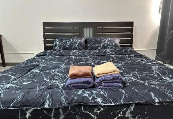 Muangthong p2 allows 18 year olds to book a room