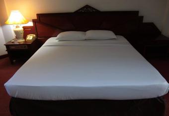 Inn Come Hotel Chiang Rai allows 18 year olds to book a room