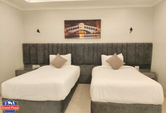 Grand Plaza Sheikh Zayed has Balcony rooms