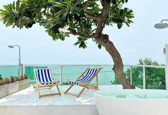 Gao Bayview Banchang has Balcony rooms