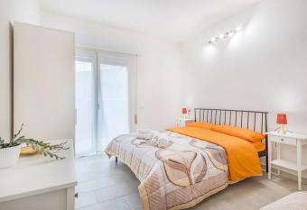 Mutina Design Suite - City life & Hesperia Hospital has Balcony rooms