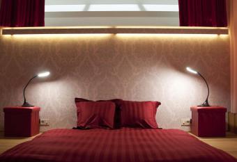 Schopenhauer allows 18 year olds to book a room