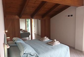 Larius Apartment - Como Lake View allows 18 year olds to book a room